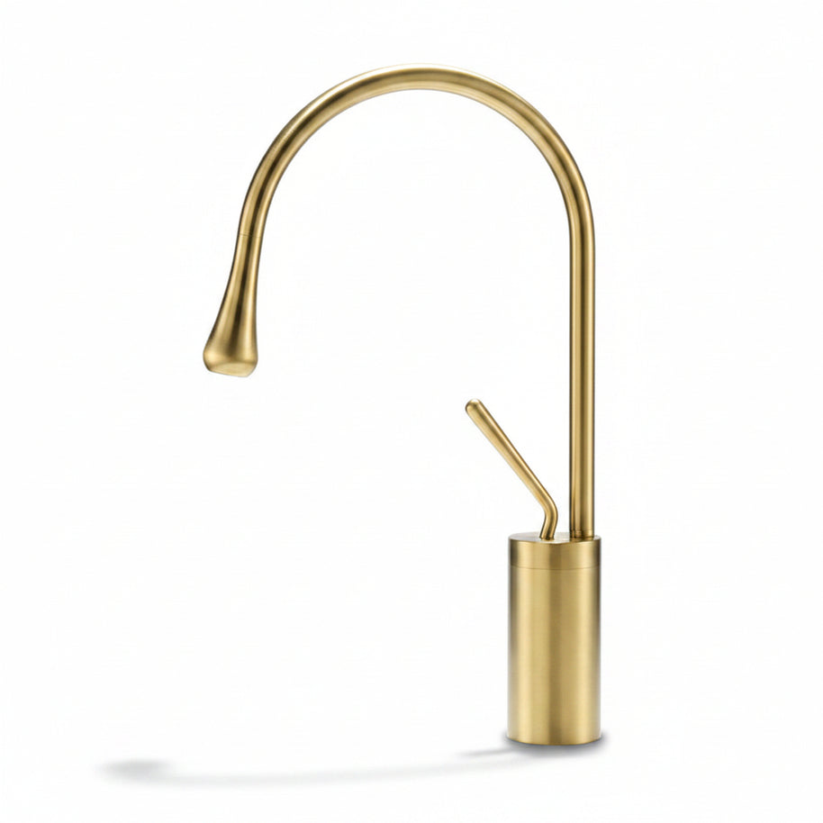 Robinet de salle de bain Malbaie en bronze brossé de la marque HAUSSLYON, vue en gros plan.