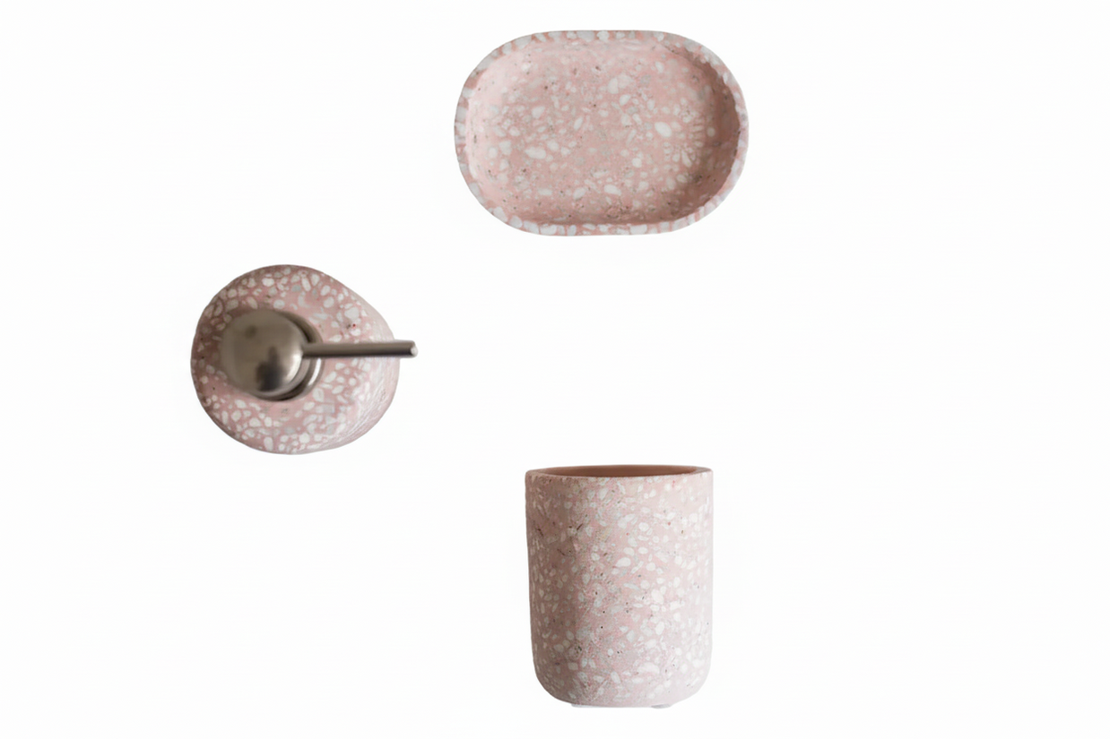 Accessoires de salle de bain VidaXL Verone, ensemble d'articles de salle de bain élégants et pratiques, vue en gros plan.