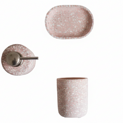 Accessoires de salle de bain VidaXL Verone, ensemble d'articles de salle de bain élégants et pratiques, vue en gros plan.