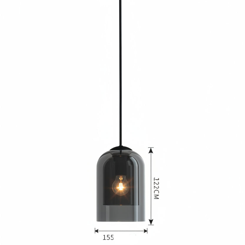 Lustre de style industriel Berlin de la marque HAUSSLYON, avec structure en métal et design moderne, suspendu dans un intérieur contemporain