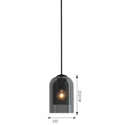 Lustre de style industriel Berlin de la marque HAUSSLYON, avec structure en métal et design moderne, suspendu dans un intérieur contemporain