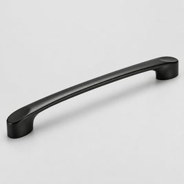 Poignée de porte de placard noire pour cuisine américaine, marque VidaXL, visible sur la porte de placard dans une cuisine moderne