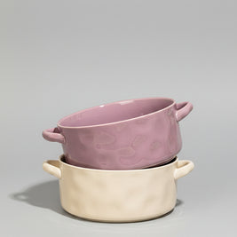 Soupière en porcelaine HausSlyon avec couvercle, design classique pour service de soupe élégant.