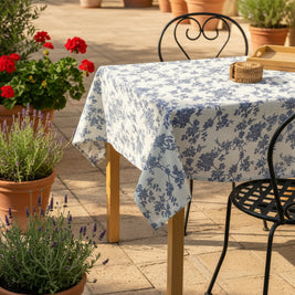 Nappe de table vintage à fleurs Giverny de la marque Renfan, avec motif floral coloré sur fond clair.