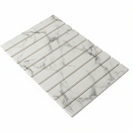 Tapis de comptoir absorbant en diatomite Hauslyon Cantoria posé sur un comptoir en cuisine, design moderne et surface absorbante.