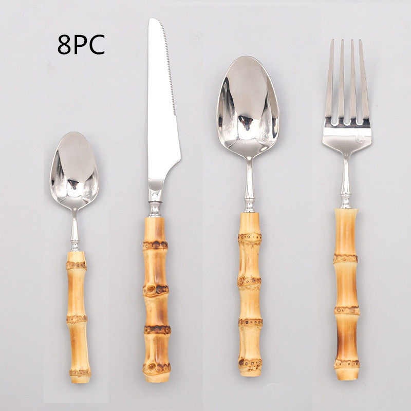 Couverts Kyotoji de la marque Renfan, en métal, avec poignée élégante, disposés sur une surface claire.