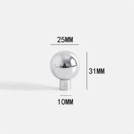 Poignées et boutons Mondego en argent de la marque Renfan, design élégant et finition brillante visible sur l'image.