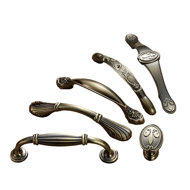 POIGNEES ET BOUTONS - LUCERNE - HAUSSLYON