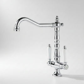 Robinet de cuisine Hauslyon Montmorency II en acier inoxydable avec pomme de douche extractible, vue de face.