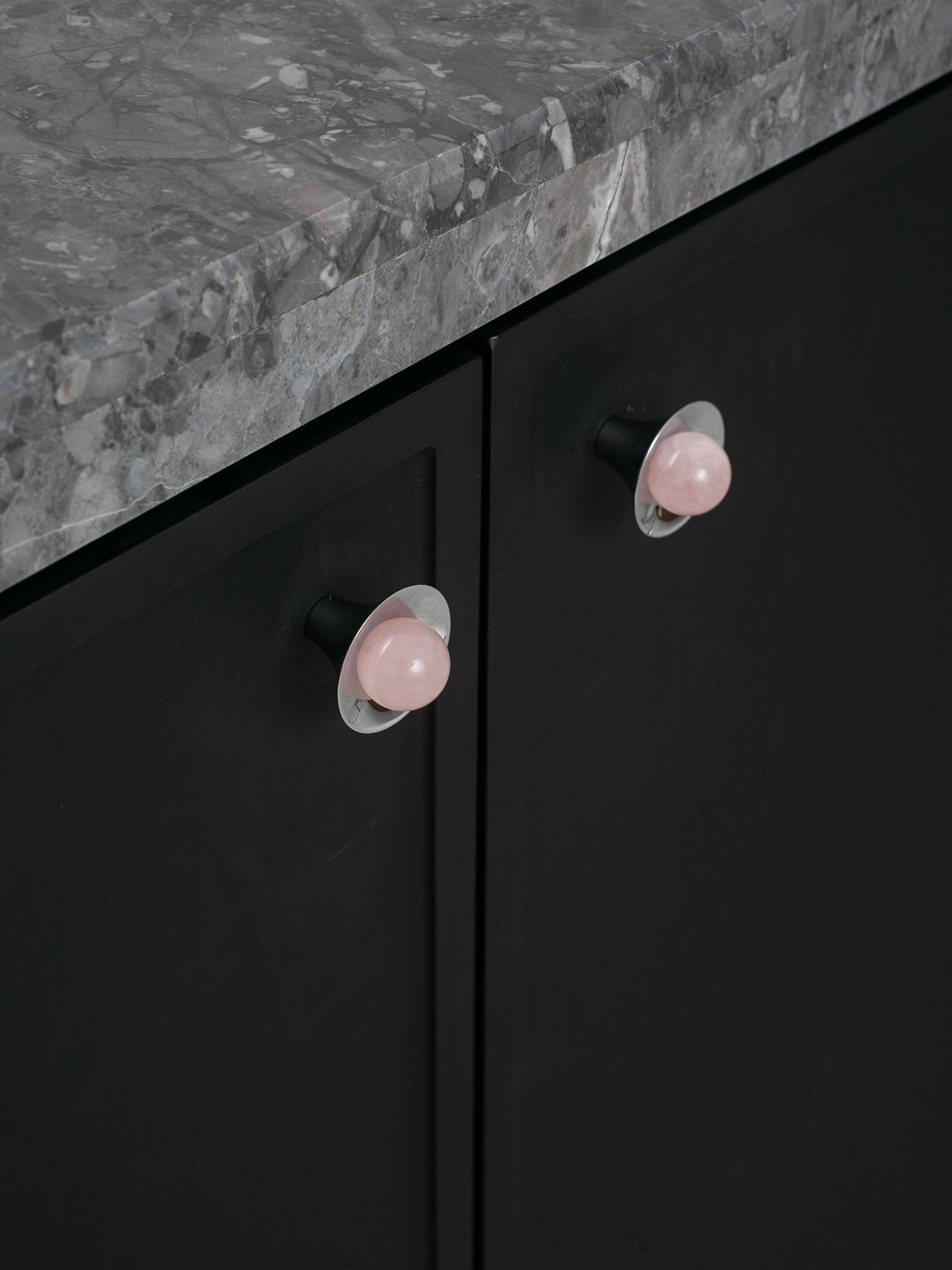 Boutons Malbaie VidaXL, boutons en bois naturel avec finition lisse, illustrés sur une surface claire.