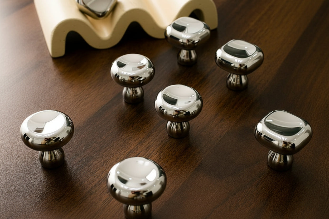 Brass Minimalist Drawer Pull - HAUSSLYON