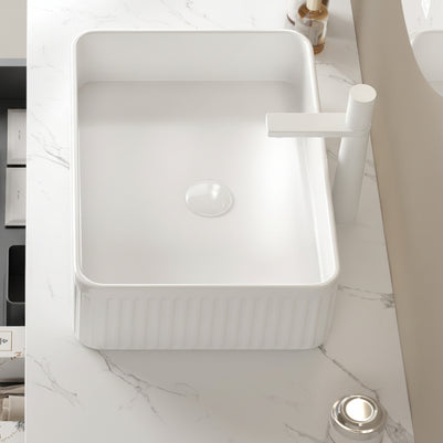 Lavabo salle de bain Turin blanc de VidaXL, vue en détail avec évier en céramique et design moderne.