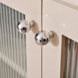 Poignées et boutons Faria chrome de VivaXL, design élégant en métal brillant pour meubles modernes.