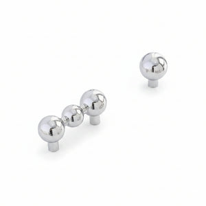 Poignées et boutons Mondego Argent de la marque Renfan, finition élégante en métal argenté, pour meubles ou décoration intérieure.