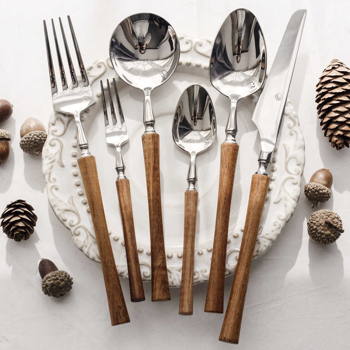 COUVERTS - MONTELIEU - HAUSSLYON