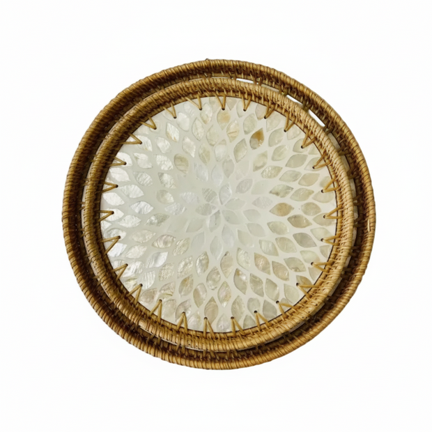 Plateau de table rond RENFAN Danang en bois clair, surface lisse et élégante, idéal pour décoration ou service.