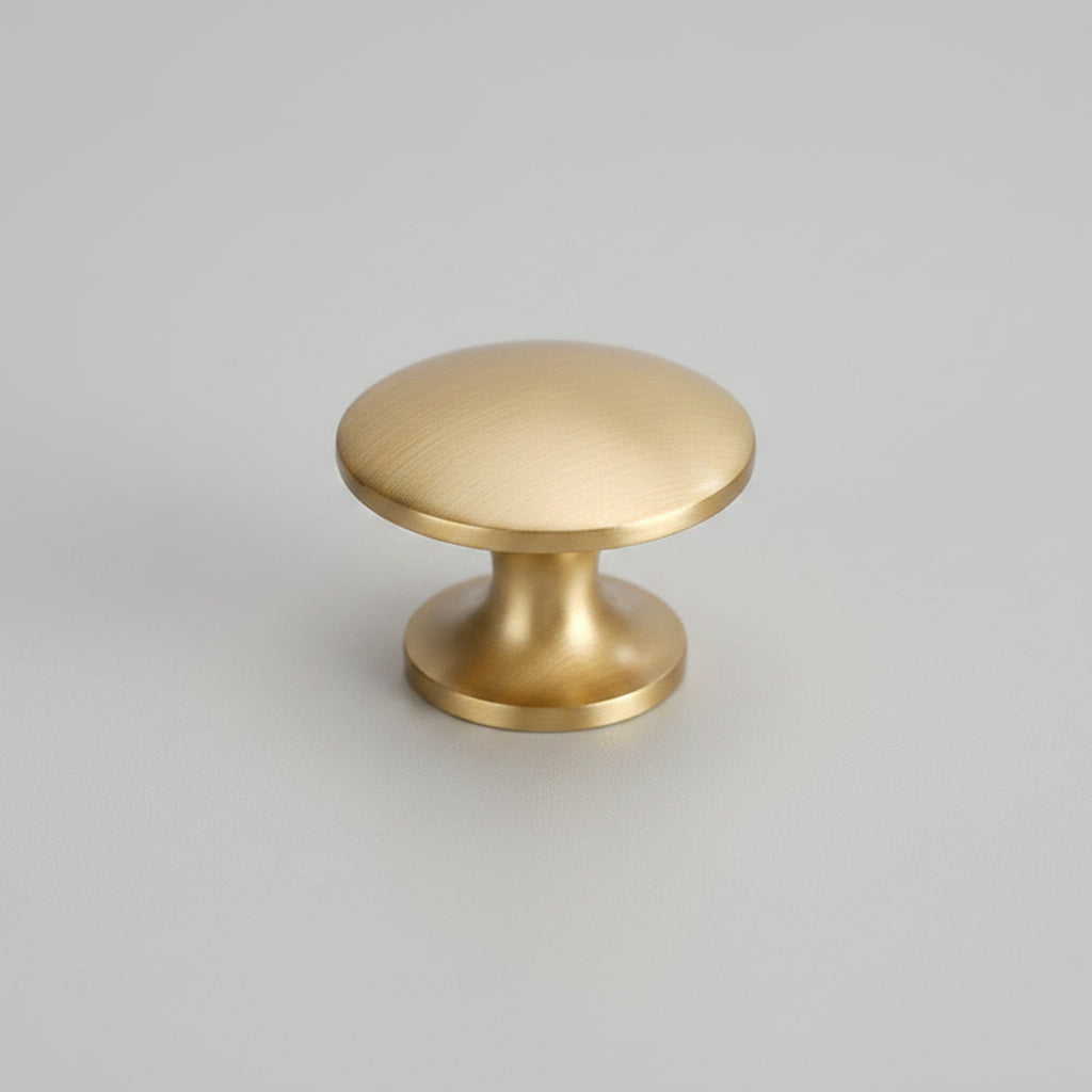 Poignées et boutons Lagos de la marque Renfan, en métal, avec finition élégante, parfaits pour meubles ou décoration intérieure.