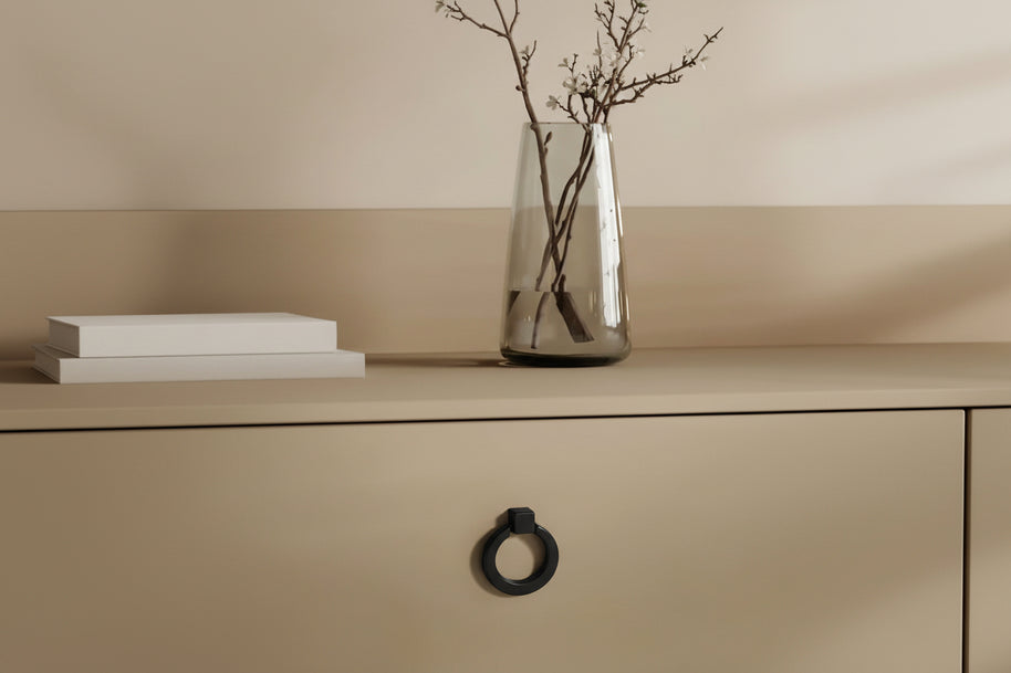 Boutons VidaXL Idenau de couleur neutre, petits et ronds, idéaux pour la couture ou la décoration de vêtements.
