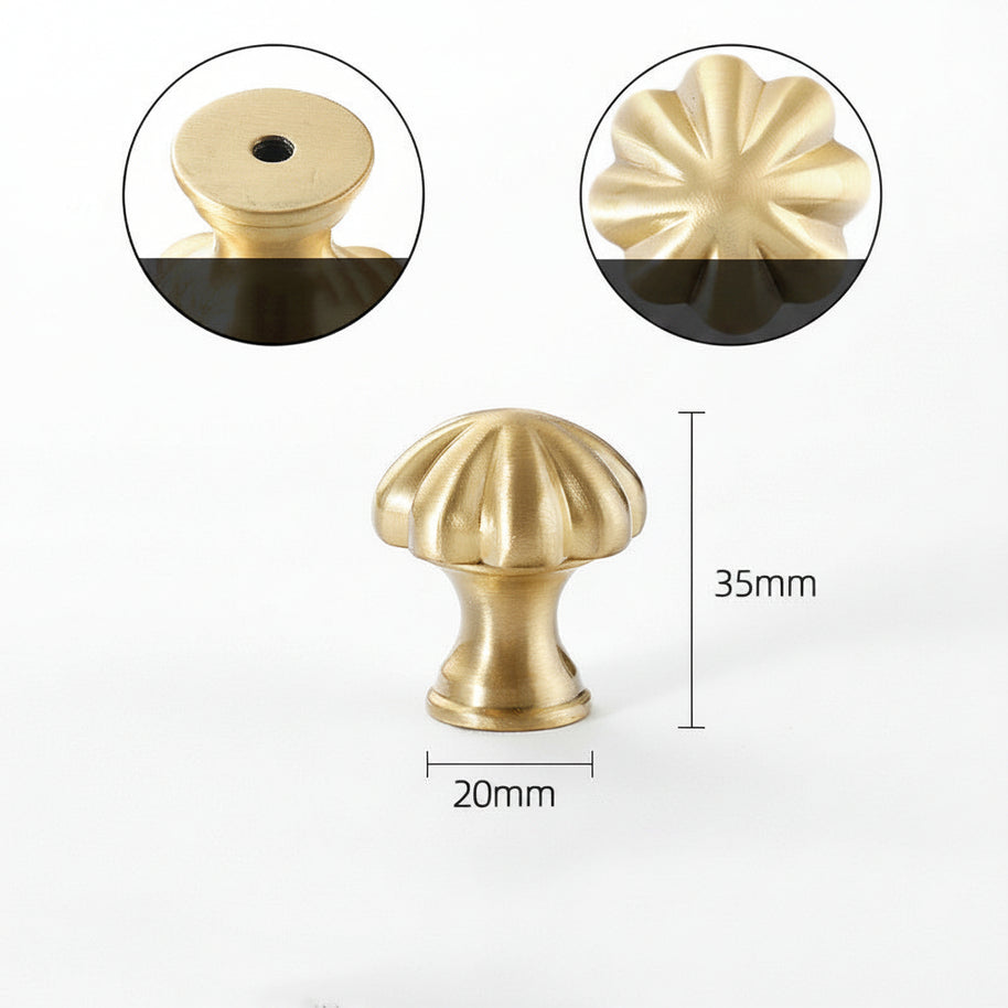 Boutons Fleury II de VidaXL, petits boutons en bois naturel pour meubles ou vêtements, visibles en gros plan.
