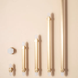 Poignées et boutons VidaXL Janina, accessoires en métal avec finition élégante pour meubles, visibles sur l'image.
