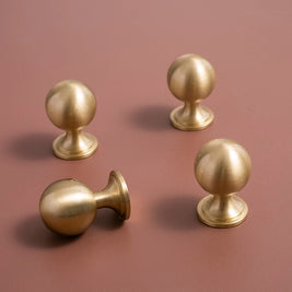 Poignées et boutons VidaXL Yankari, finition élégante, montrés dans une image claire, parfaits pour meubles ou décoration intérieure.