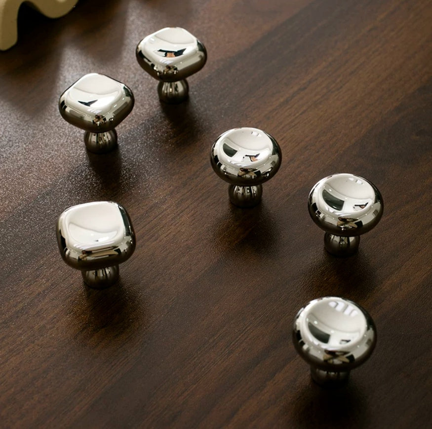 Brass Minimalist Drawer Pull - HAUSSLYON