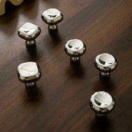 Boutons VidaXL RIAU de couleur neutre, détails détaillés, parfaits pour la couture ou la décoration textile.