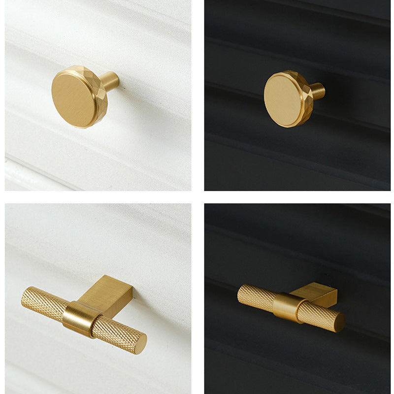Poignées et boutons Fassi VidaXL, image montrant des accessoires métalliques de poignée et bouton pour meubles.
