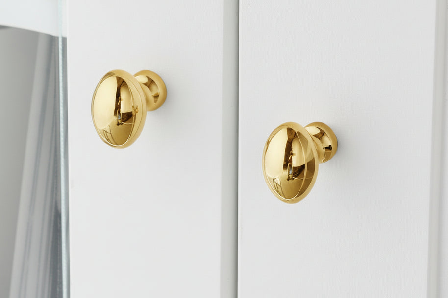 Poignées et boutons Chandler VidaXL en métal décoratif, visibles en image, pour meubles modernes et élégants.