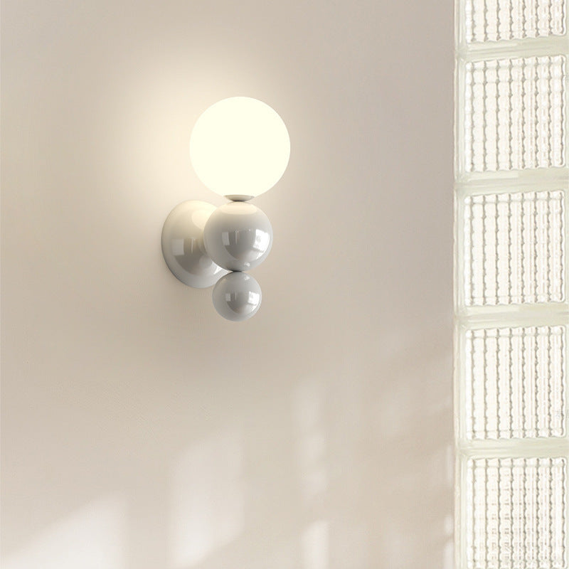 Applique murale blanche Athènes de VidaXL, design moderne pour décoration intérieure élégante.