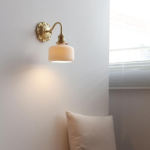 Applique murale Victoria VidaXL en métal avec design élégant pour décoration intérieure moderne.