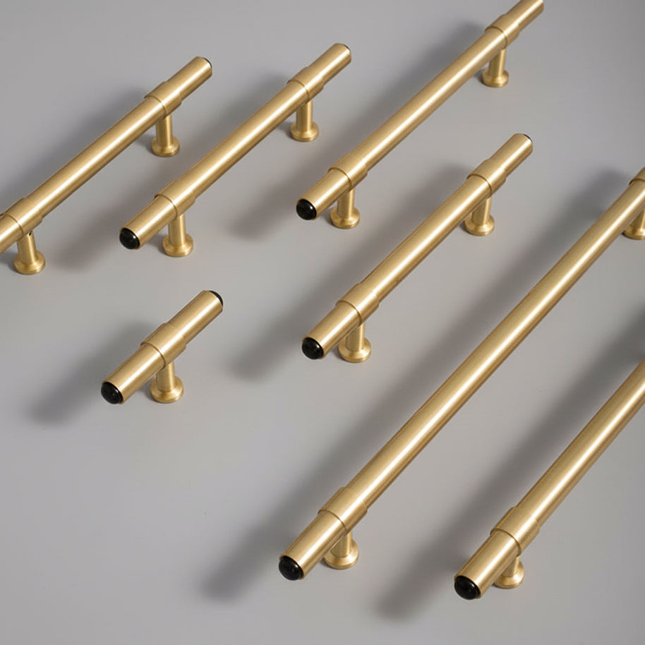 Poignées et boutons Cheverny VidaXL en métal, design élégant pour mobilier, visibles en image.