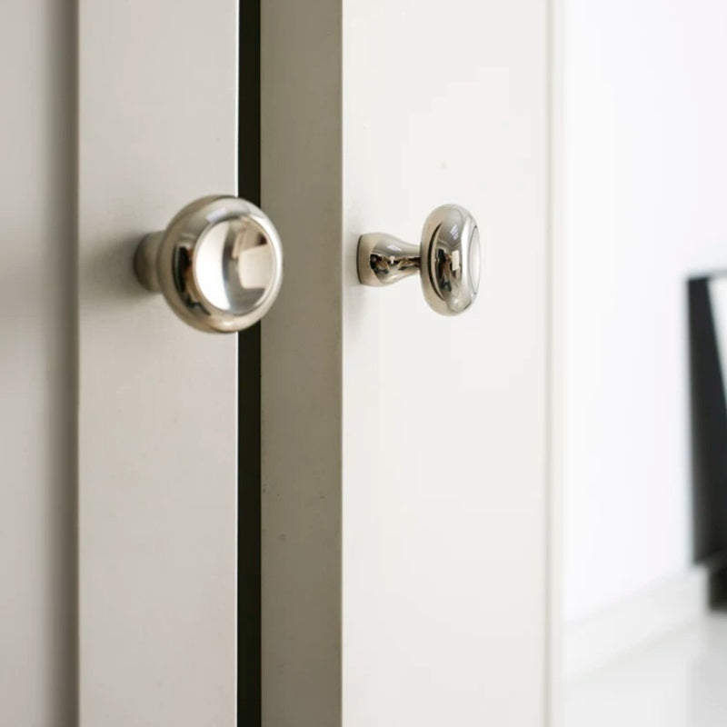 Brass Minimalist Drawer Pull - HAUSSLYON