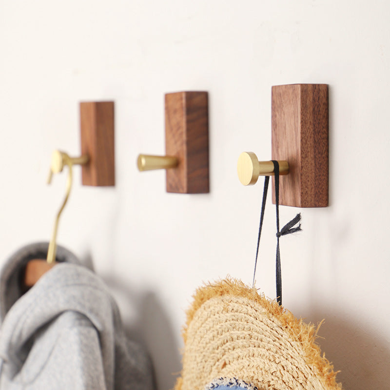 Crochet conique en laiton doré et bois, modèle Nice de la marque VidaXL, pour décoration ou artisanat.