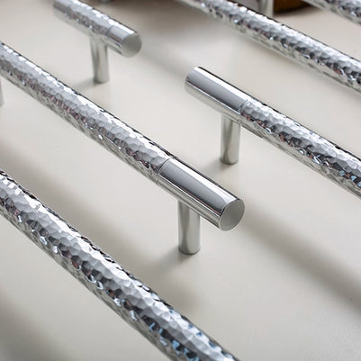 Poignées et boutons en chrome Faria VidaXL, élégants accessoires pour meubles avec finition brillante et design moderne.