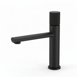 Robinet de salle de bain VidaXL Harlem en laiton avec levier unique et finition chromée, installé sur un lavabo moderne.