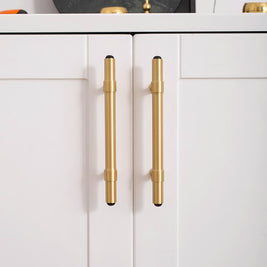 Poignées et boutons Cheverny VidaXL en bois clair, design élégant pour meubles, vue rapprochée des éléments de quincaillerie.