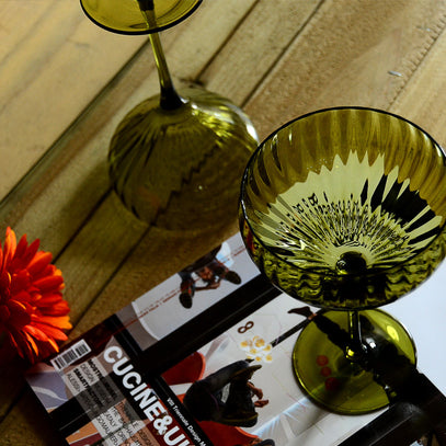 Verre à vin VidaXL Fleury en verre transparent avec tige fine et base large, conçu pour savourer le vin rouge ou blanc.