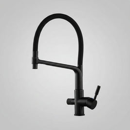 Robinet de cuisine Hausslyon Olympe avec bec flexible en finition chromée, installé sur un évier moderne.