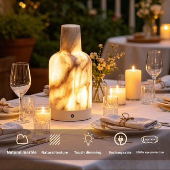 Lampe portable en marbre espagnol Cantoria de la marque UNIYIWU, montrée dans un intérieur élégant avec éclairage chaud
