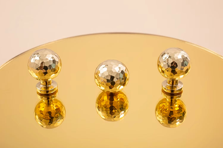 Poignées et boutons Morel VidaXL, petits boutons en métal avec finition élégante, pour meubles et décoration intérieure.
