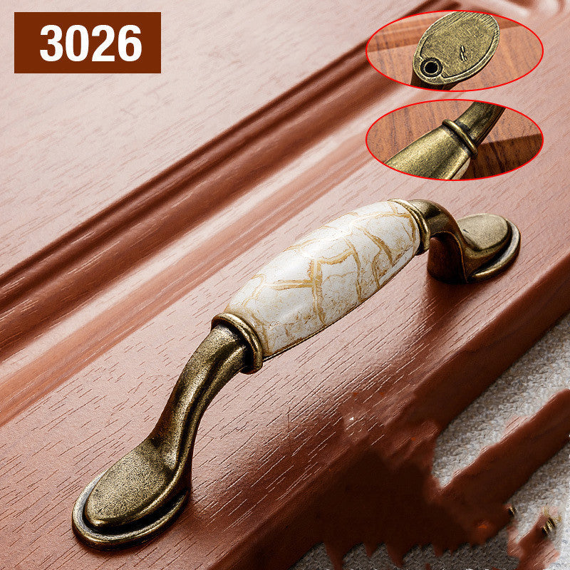 Poignées et boutons Rochelle VidaXL, design élégant, en métal, avec finition chromée, pour mobilier intérieur, image montrant détails.