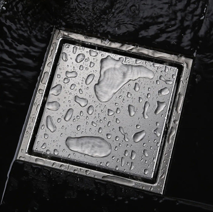 Système de drainage VidaXL Moniz en argent, 11x11cm avec tuyau soudé, pour gestion efficace de l'eau.